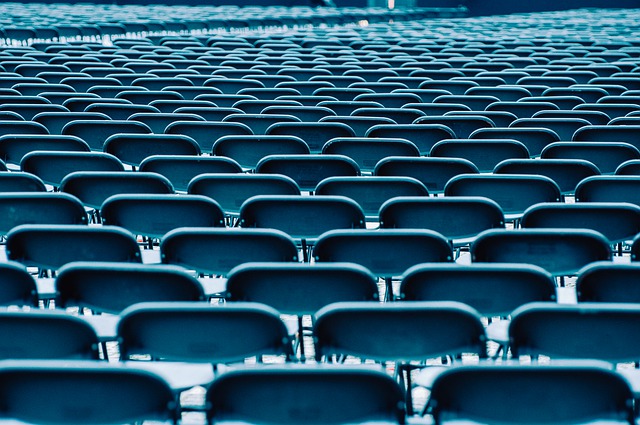 chairs-g2a8e77551_640